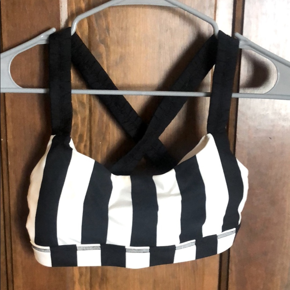 Lululemon sports bra